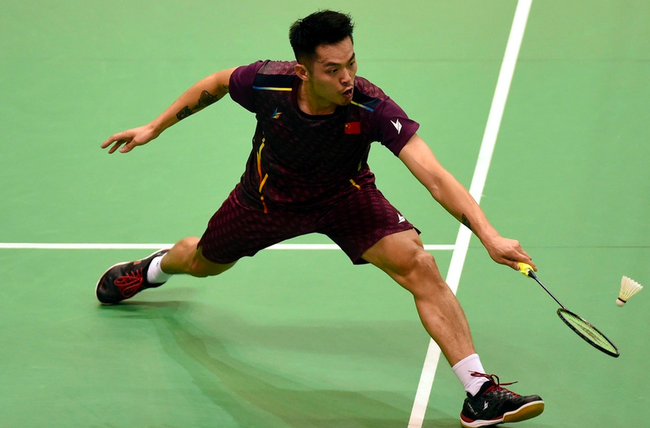 个忠诚与热 个忠诚与热